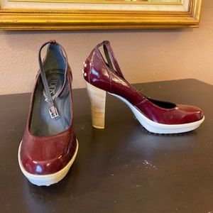 TODS Heels